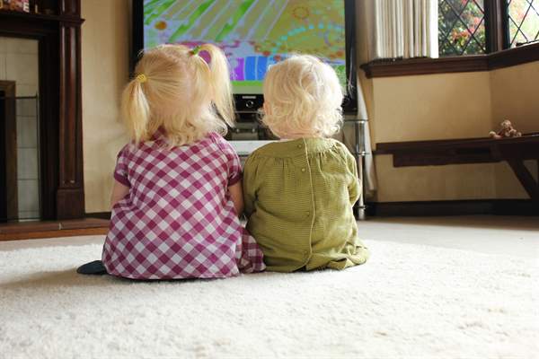 رابطه‌ای بین تماشای تلویزیون و ابتلا به اتیسم
